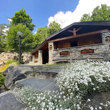 シャレー A Nel Parco Gran Paradiso チェレゾーレ・レアーレ